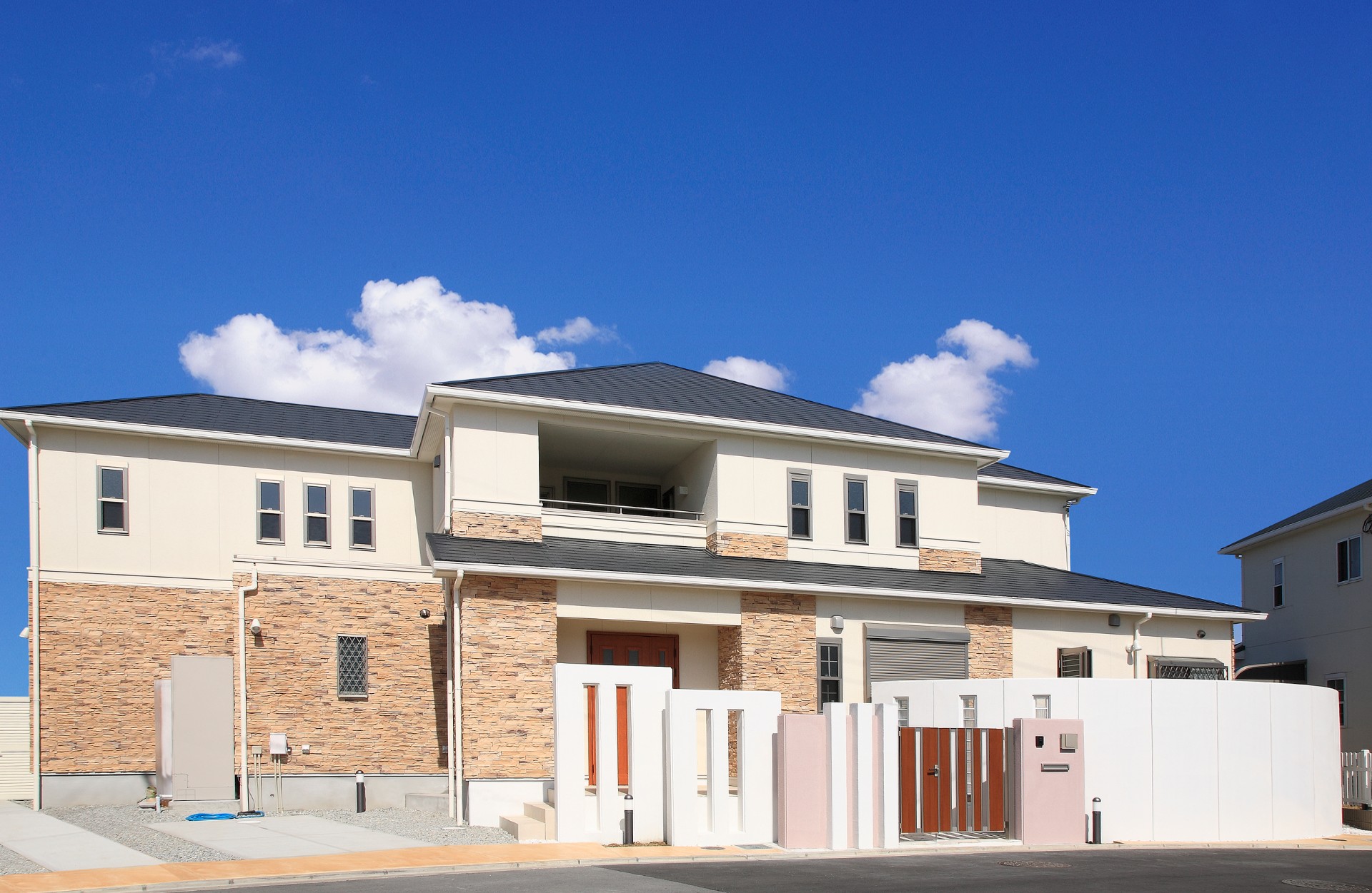 久喜市で戸建てを売る。査定から引渡しまでの進め方と費用。